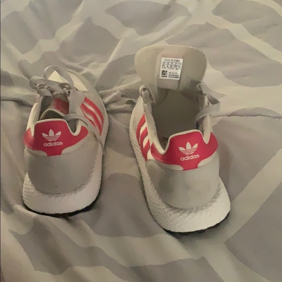 Women’s adidas shoes - Picture 5 of 5